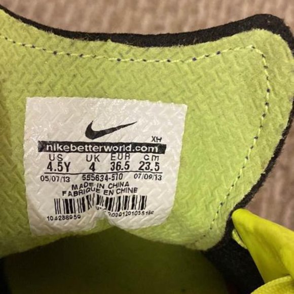 Nike youth turf soccer cleats - Picture 2 of 2